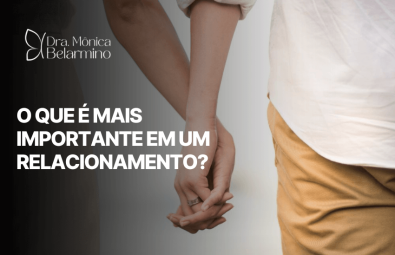 Casal de mãos dadas simbolizando união, respeito e cumplicidade — elementos que representam o que é mais importante em um relacionamento saudável.